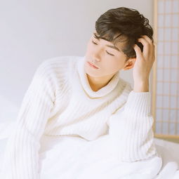  男票正在打王者,还能回你3条消息恭喜丫头,是真心爱你