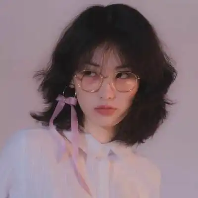 2018年火爆情侣头像高震