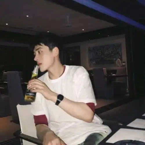 男生头像只是有你会更好 男生头像只是有你会更好