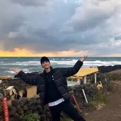  男生头像山无遮海无拦