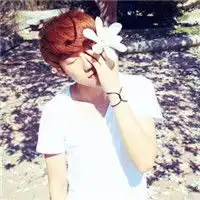  求男生qq头像,不要很别扭的,要自然,看起来很清新的那种男生大家都来发,越多越好,要原图高分悬赏高