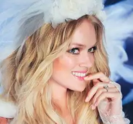  全球正流行芭比病真人芭比妆