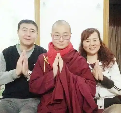  2008年,父母支持985高校的女儿退学当尼姑,14年过去后悔了吗
