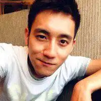 龙运微信头像25岁男生