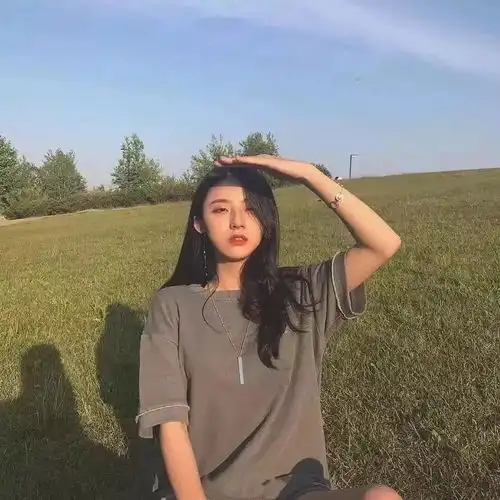  情侣头像两个小心愿,你在身边和在你身边