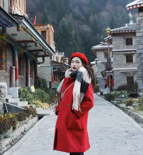 30岁女人需要拒绝老气,颜色选择是关键,这3种配色好看又大气 30岁女人需要拒绝老气,颜色选择是关键,这3种配色好看又大气