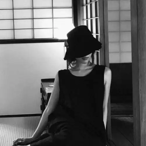 大家对看上去高冷,不好接触的女生是怎么看的 大家对看上去高冷,不好接触的女生是怎么看的