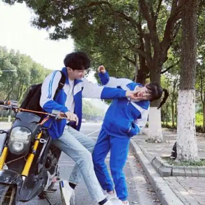 文艺范情侣头像一对一纸红qq情侣头像我要个性网 文艺范情侣头像一对一纸红qq情侣头像我要个性网