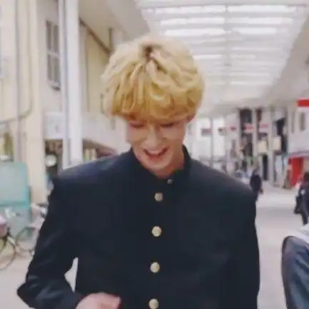 我是大哥大三理情侣头像 我是大哥大三理情侣头像