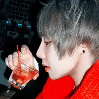 欧美情侣头像一人一图看不出来qq头像