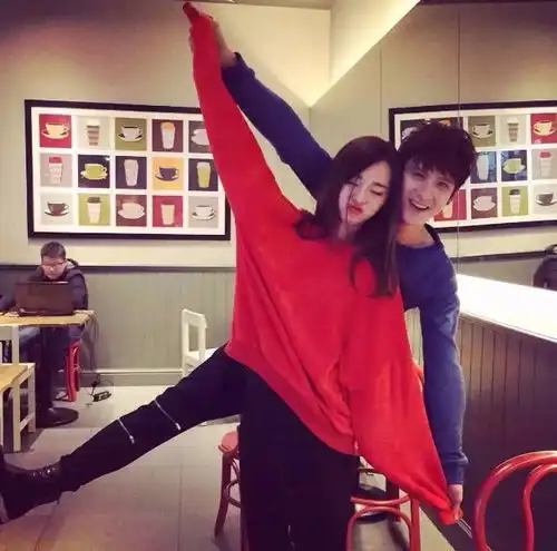 男男双人情侣头像霸道