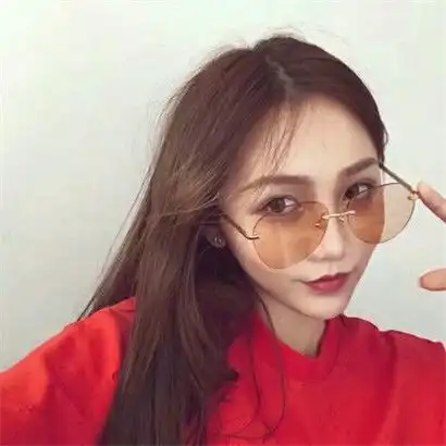红色系女生头像冷艳和可爱系的,喜欢红色女头必看  红色系女生头像冷艳和可爱系的,喜欢红色女头必看