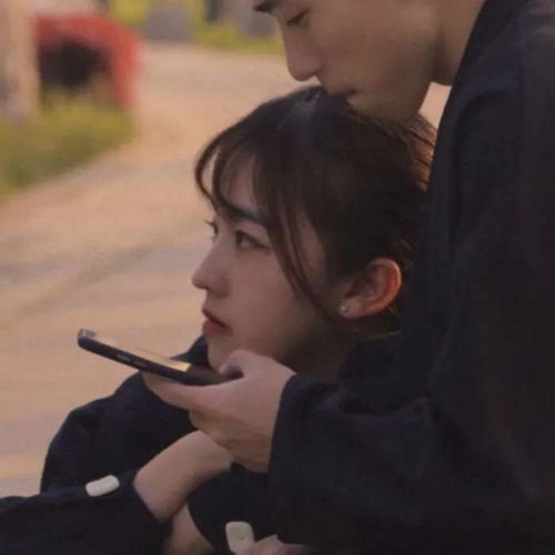  适台公布恋情的热搜文案