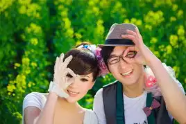 photoshop调出外景情侣图片柔美的淡黄色