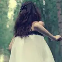  微信头像红裙子女孩微信头像图片大全