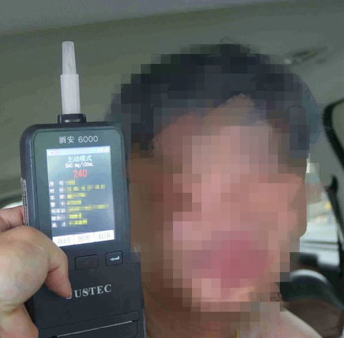  惠安一对情侣醉驾撞上树双双被拘