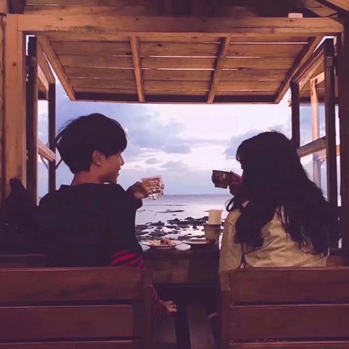  海并不深,怀念一个人比海还要深
