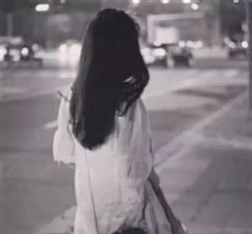  不是喜欢笑,是生活需要