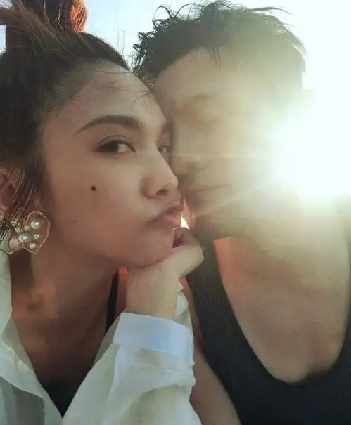 杨丞琳删除所有恩爱动态连头像都变成空白,曾与李荣浩高调认爱 杨丞琳删除所有恩爱动态连头像都变成空白,曾与李荣浩高调认爱