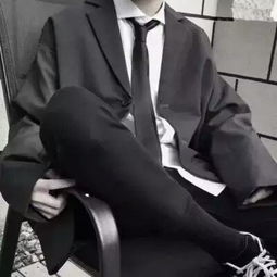  领带衬衫制服部位情侣头像