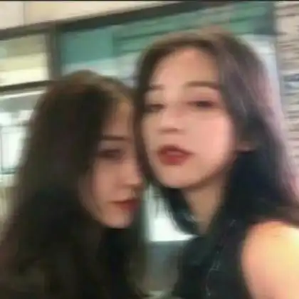  真人姐妹头像唯美有意境一人一张共计8张