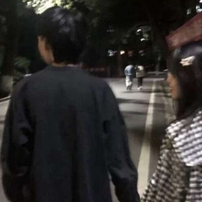  神仙情头动漫很好看,但是这些照片不适合做情头