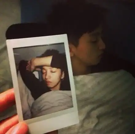  求帮忙配个情侣头像子了和chen的