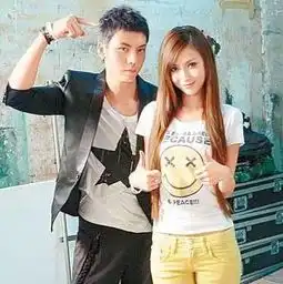  结婚就像黄晓明的大姨妈,每逢新戏就来一下