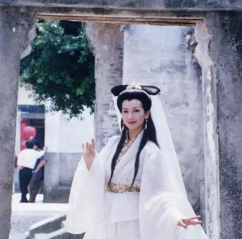  各大版本的白素贞扮演者,谁才是最美的是鞠婧祎吗还是另有其人