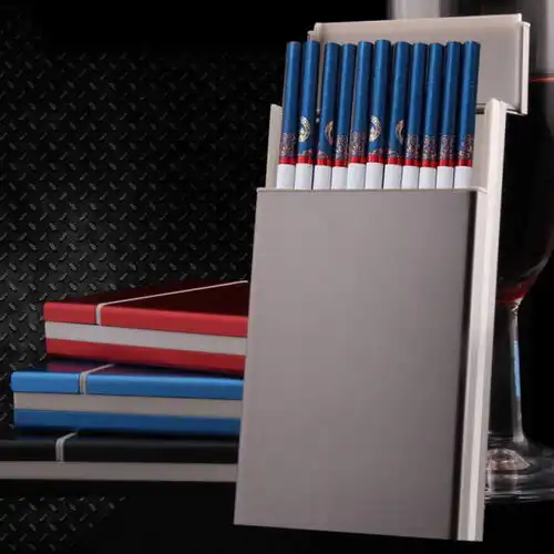  现在流行金属烟盒,让男人递烟狠有面子,秒杀纸质烟盒