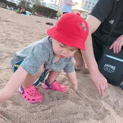  21个月小胖妞的第一次飞行