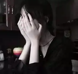  最美的句子偶尔对自己好些,偷个小懒,抽点小疯,花点小钱