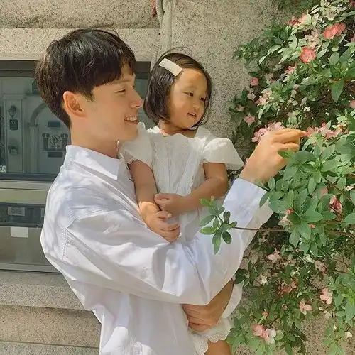 韩国30岁神仙情侣婚后生活引500万人围观闪婚5年比热恋还恩爱,这爱情太酸了 韩国30岁神仙情侣婚后生活引500万人围观闪婚5年比热恋还恩爱,这爱情太酸了