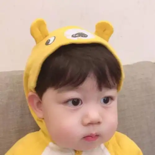 情侣头像宝宝婴儿皱眉