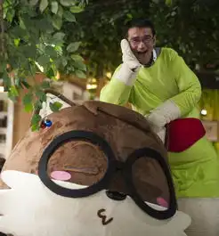  三只松鼠章燎原吹过的牛逼实现了几个