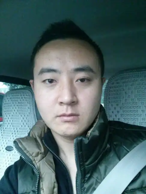 男士牛仔裤最常见的是高腰,中腰还是低腰主流