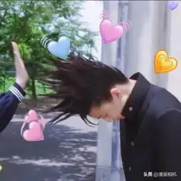  情侣头像我把月亮戳在天上,天就是我的