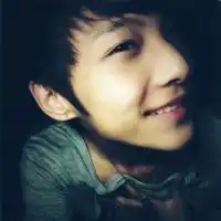  这是一张情侣头像的女生头像跪求另一张男生头像