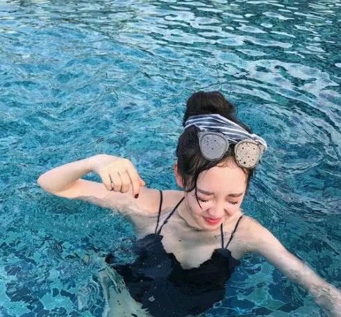  好看的女生大多有3个标志,全中美女一枚,异性缘好到没话说