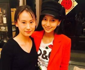  黄晓明聚会照baby生子成全家的大功臣坐在最中间