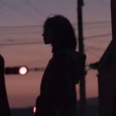  高甜神仙情头太阳温暖早起的人,月亮陪伴熬夜的人