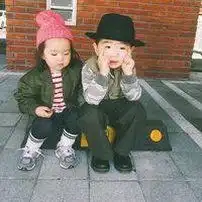  情侣小孩头像超萌的我还在等着你回来