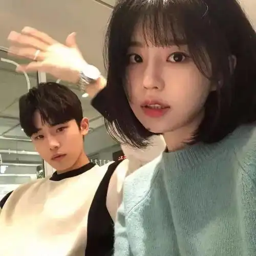  头像一眼见你,万物不及