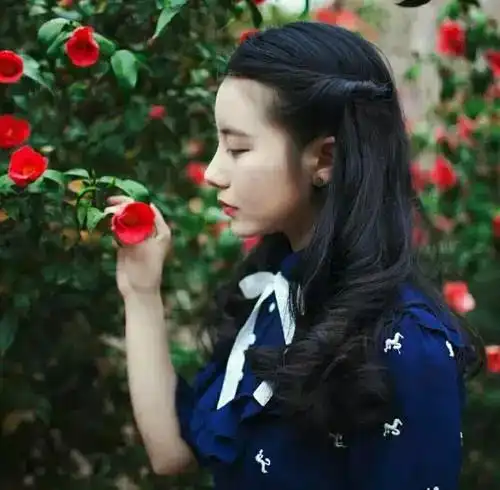 qq情侣头像双人的绝口不