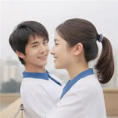 青春校园校服情侣头像一对你好旧时光  青春校园校服情侣头像一对你好旧时光