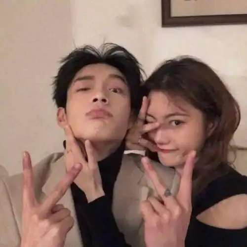  情侣头像背景图套图