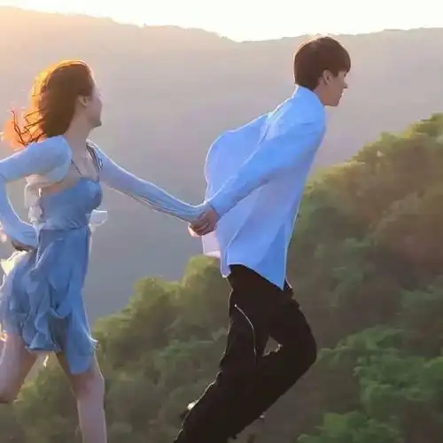  2024情侣头像一左一右情侣头像2023最火一对