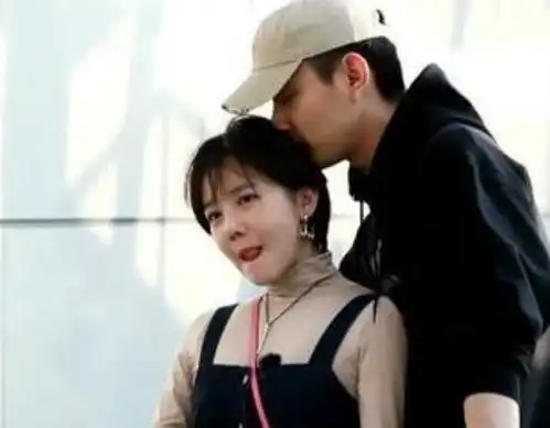 曾高调官宣恋情的5对情侣,前4对都已分手,唯独他俩依旧甜蜜  曾高调官宣恋情的5对情侣,前4对都已分手,唯独他俩依旧甜蜜