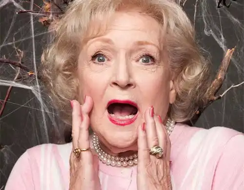  著名影星贝蒂怀特离世,享年99岁,曾是好莱坞行走的传奇