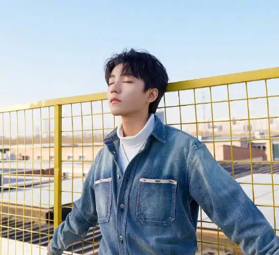  天坑鹰猎2将开拍,王俊凯携手原班人马回归,和女主感情戏超甜